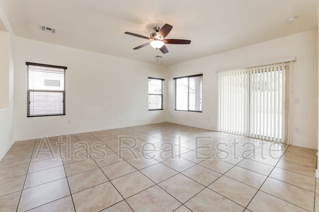 Building Photo - 9017 W Rolling Springs Dr
