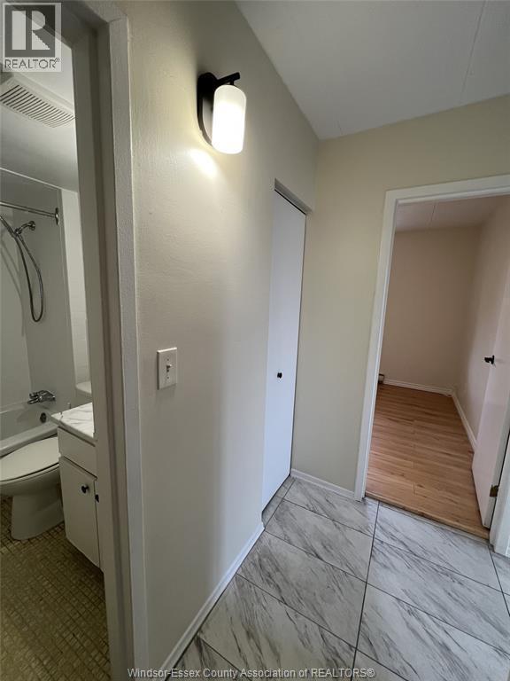 Photo du bâtiment - 1580 Moy Ave