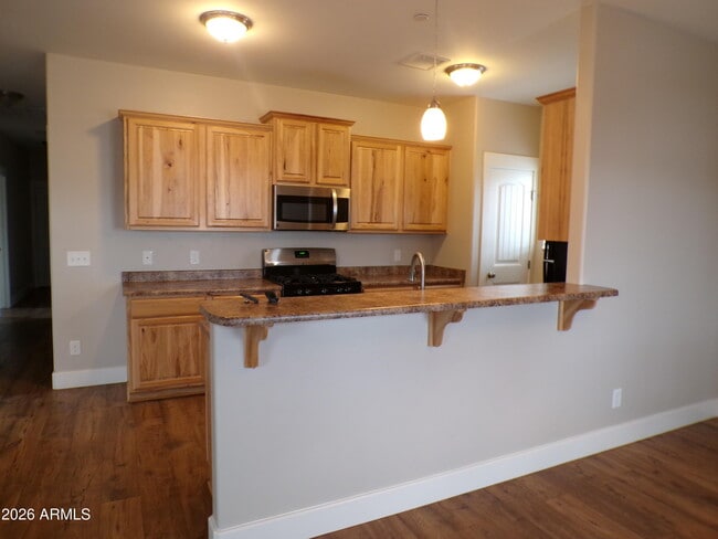 Building Photo - 1323 E Graham St