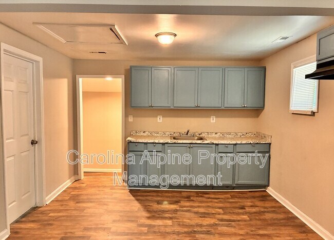 Foto del edificio - 936 Bond Ave