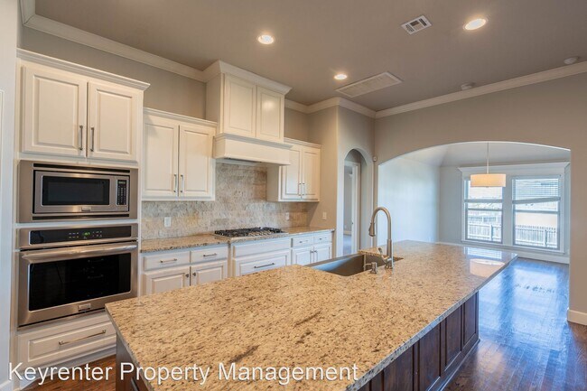 Foto del edificio - 5 br, 4 bath House - 12922 S 2nd St