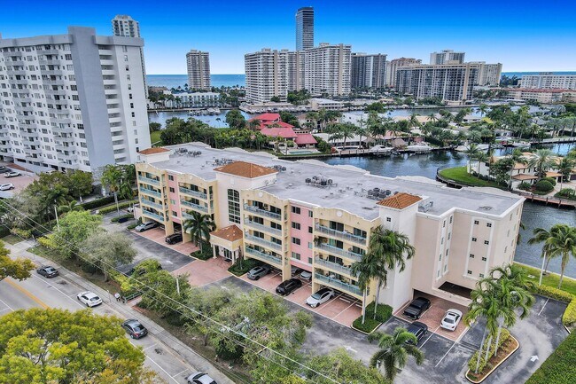 Foto del edificio - 201 Golden Isles Dr