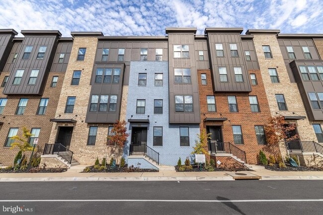 Building Photo - 10046 American Pharoah Ln