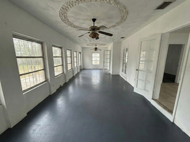 Foto del edificio - 1330 Kasim St