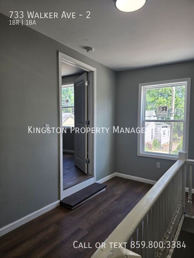 Building Photo - 733 Walker Ave