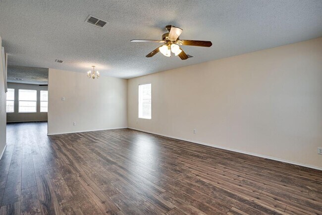 Foto del edificio - 2512 Brinlee Branch Ln