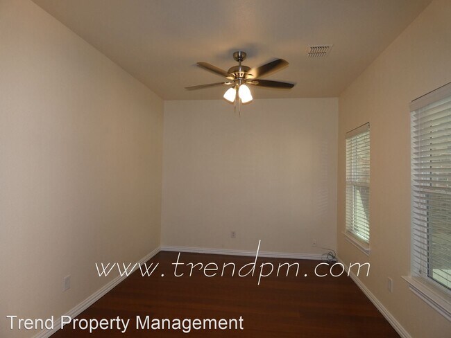 Foto del edificio - 5 br, 3.5 bath House - 1501 Kingfisher Drive