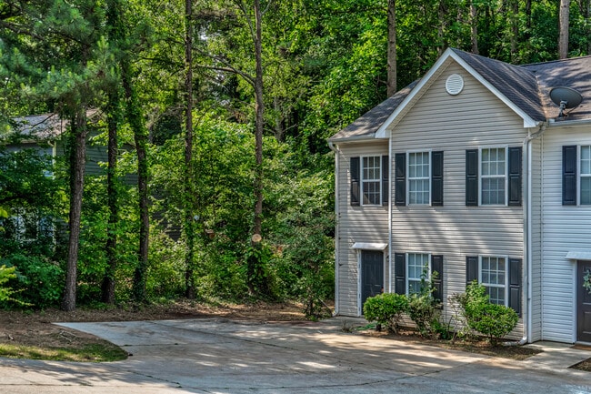 Building Photo - 213 Farm Ridge Dr NE