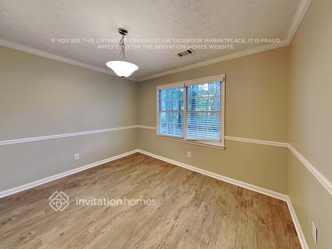 Building Photo - 1055 Burning Bush Dr