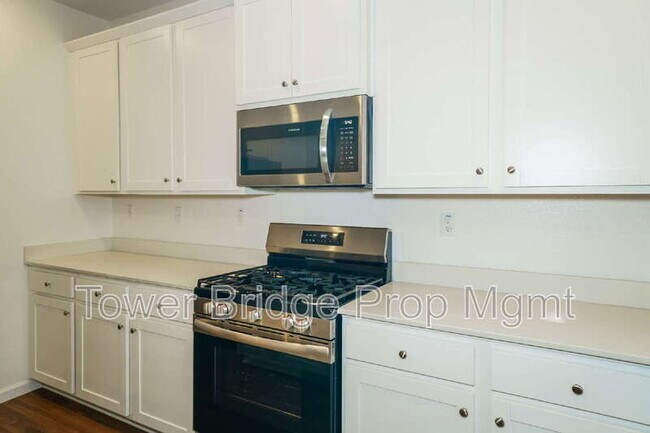 Building Photo - 8807 Spencerport Dr
