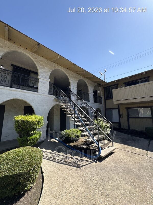 Foto del edificio - 1418 S Crowe St