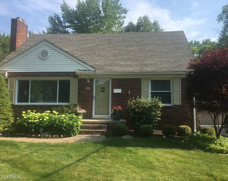 Primary Photo - 3 br, 1.5 bath House - 122 Royal Ave