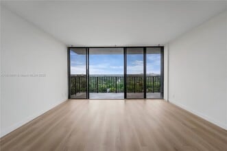 Building Photo - 780 NE 69th St