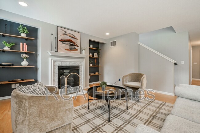 Foto del edificio - 8189 Admirals Landing Pl