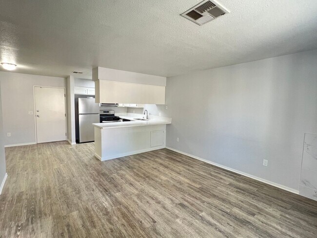 Foto del edificio - 8600 Lyn River Ct