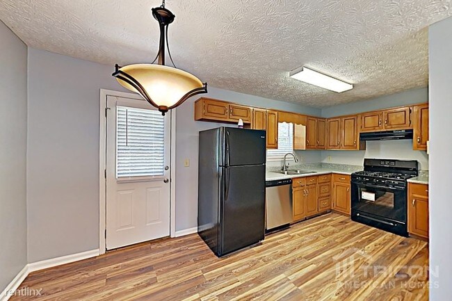 Building Photo - 155 Brooke Dr