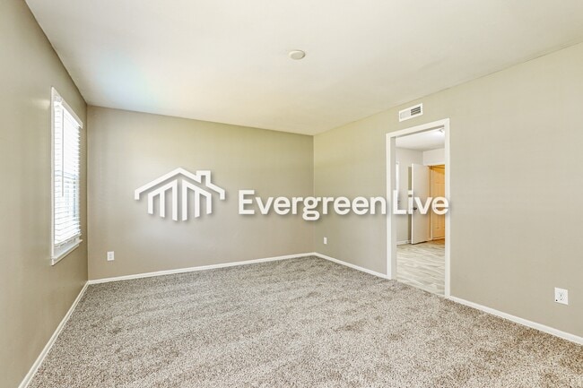 Foto del edificio - 4302 Vincent St