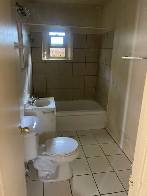 Foto del edificio - 131 General Arnold St NE