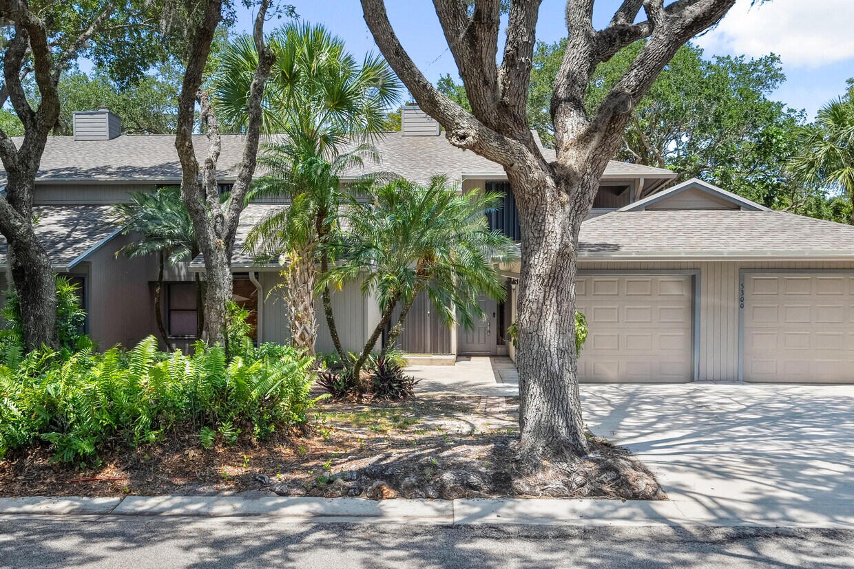 Primary Photo - 5300 SE Schooner Oaks Way