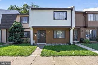 Building Photo - 1151 Dublin Pl