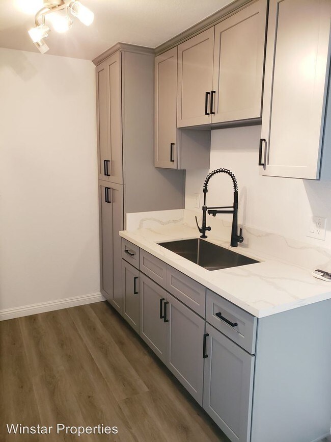 Building Photo - 1 br, 1 bath Apartment - 3345 Drew St