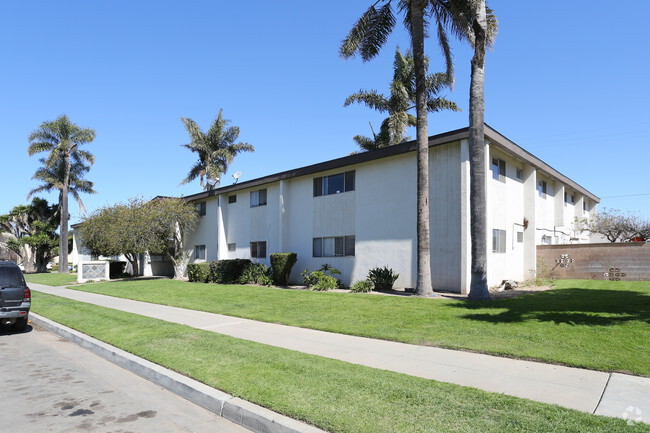 Building Photo - 1016 S Russell Ave