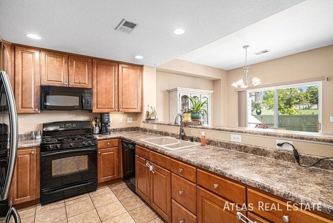 Foto del edificio - 23235 York Ave