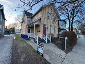 Building Photo - 2476 W 10th St