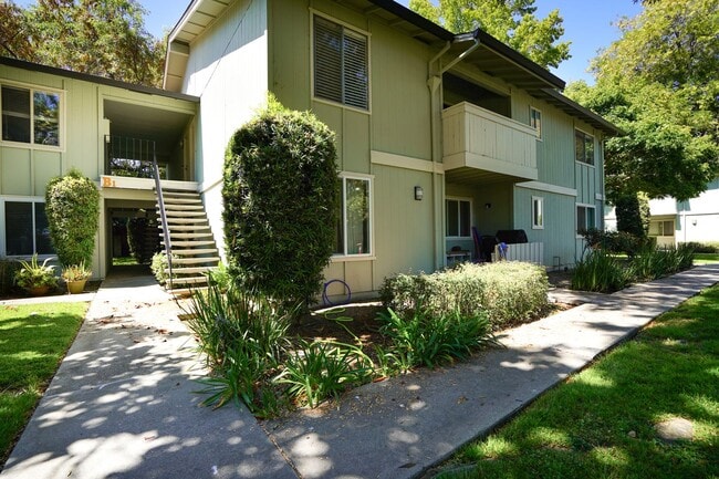 Building Photo - 264 N Whisman Rd