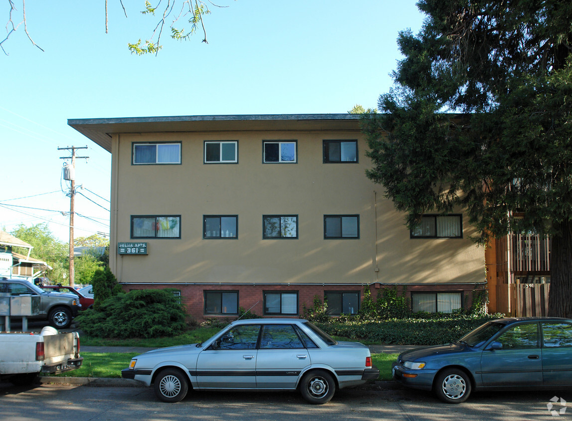 Primary Photo - Selma Apartments