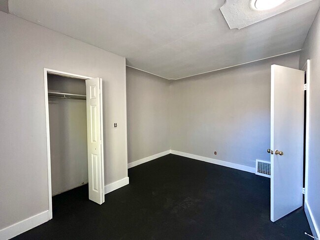 Building Photo - Maffett 2532/2534