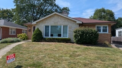 Building Photo - 416 N Eastwood Ave