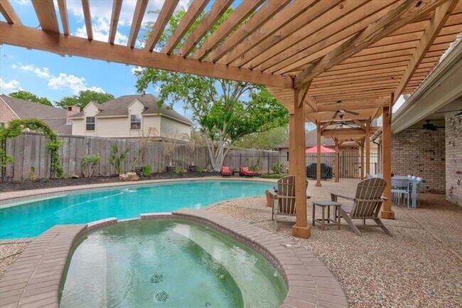 Foto del edificio - 4820 Ashland Ln