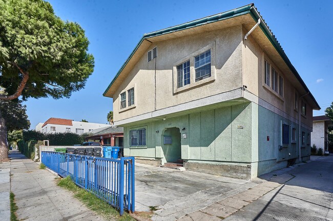 Foto del edificio - 522 N Harvard Blvd
