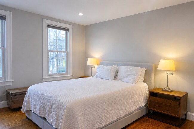 Foto del edificio - 1215 C St SE