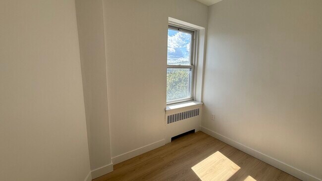 Photo du bâtiment - 10 Av. Rosemount