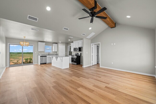 Building Photo - Country Living In Idalou ISD!