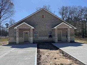 Building Photo - 17494 Deep Woods Trail
