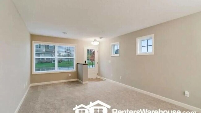 Foto del edificio - 9887 5th St Ln N