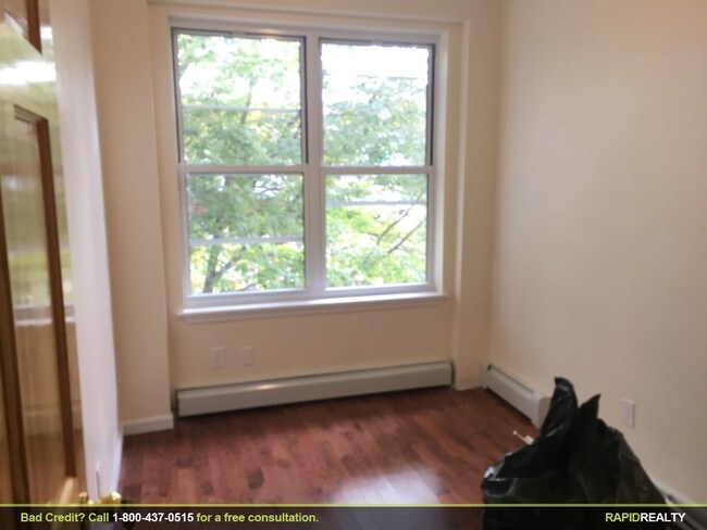 Building Photo - 567 78th St