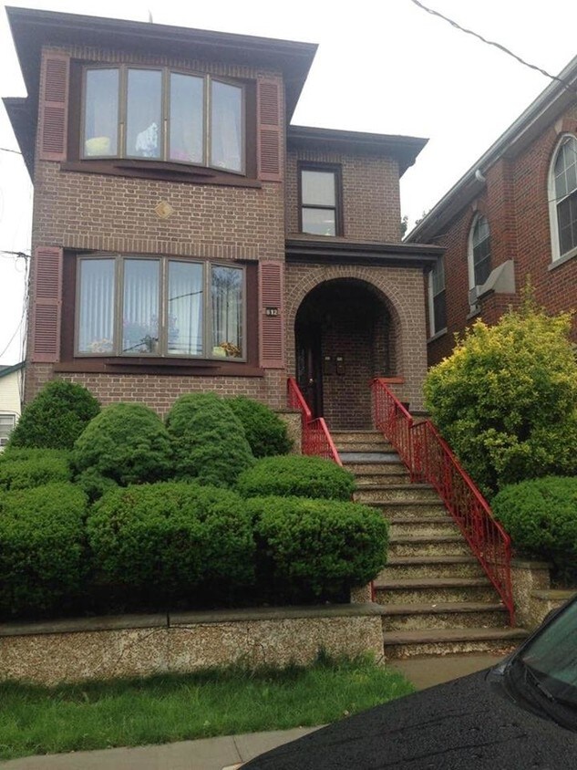 Foto principal - 812 Roosevelt Ave