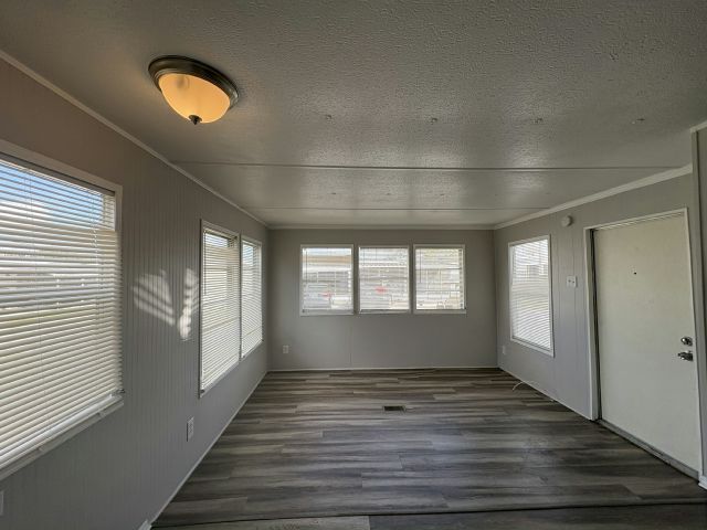 Foto del edificio - 2850 New Tampa Hwy