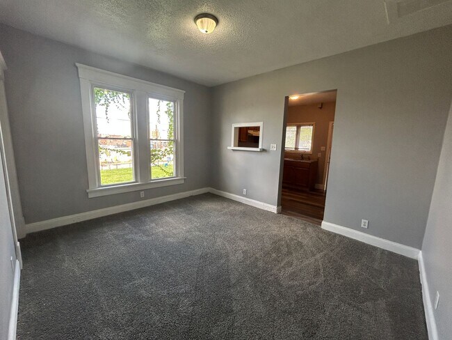 Foto del edificio - 3 Bedroom 2 Bath House in Moline with a Bo...
