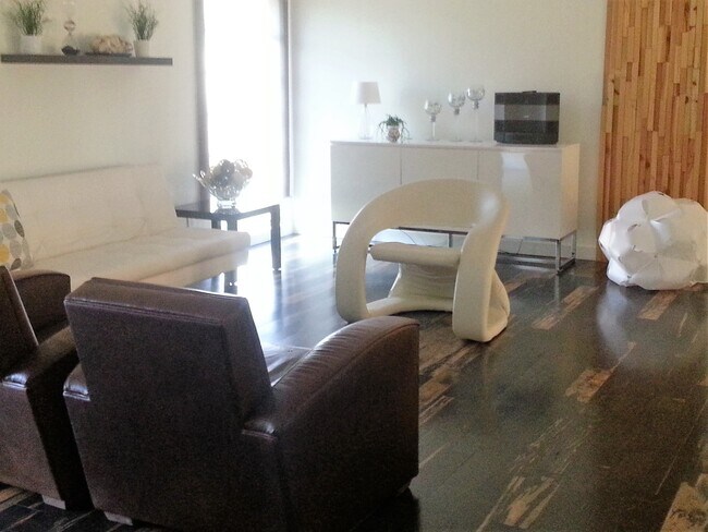 Foto del edificio - 7108 NW 66th St