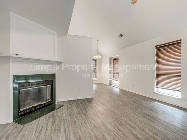 Building Photo - 1603 SW 23rd St