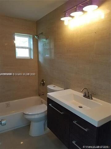 Foto del edificio - 5620 Freedom St