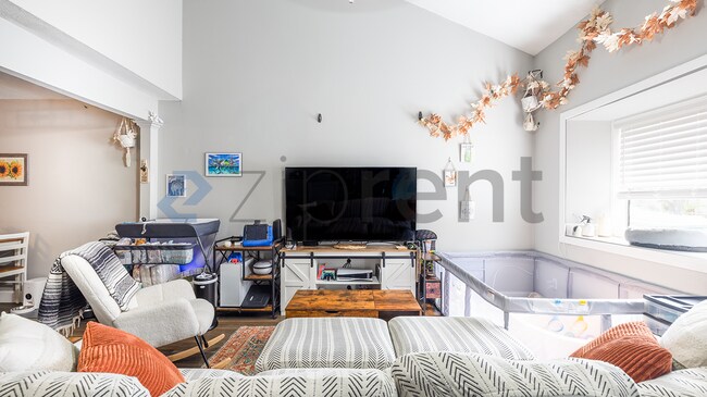 Building Photo - Unit