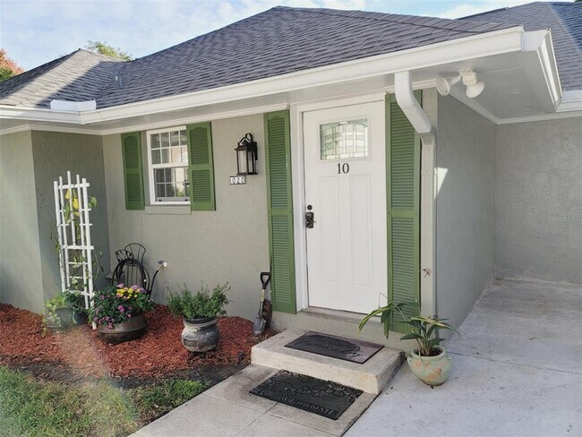 Building Photo - 1020 Villa Ln