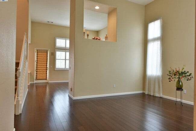 Building Photo - 35 Belize Ct