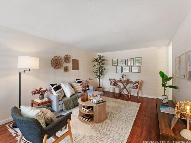 Foto del edificio - 1541 Dominis St